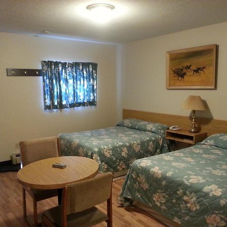 Mountain View Motel Smithers Room photo