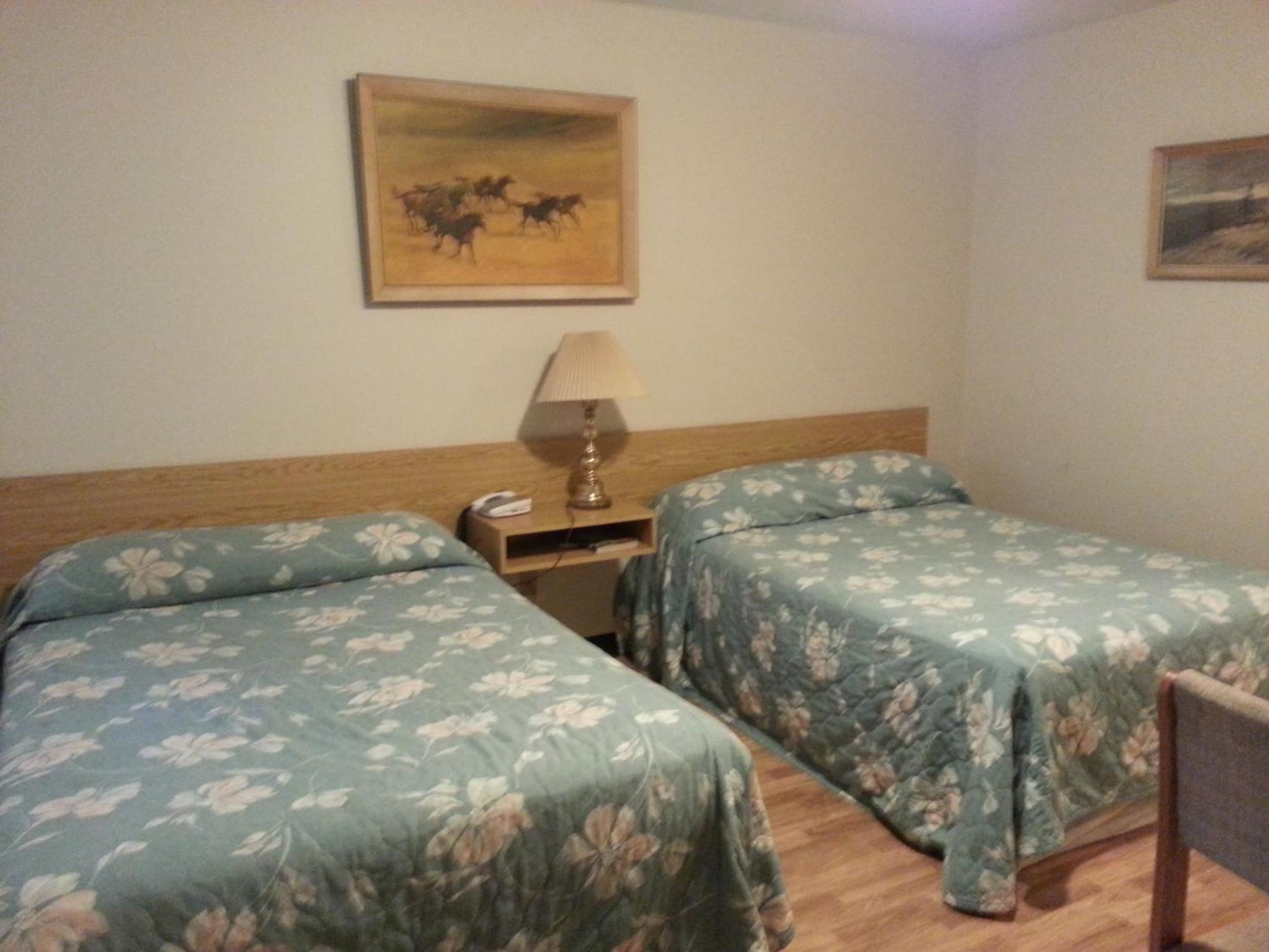 Mountain View Motel Smithers Room photo